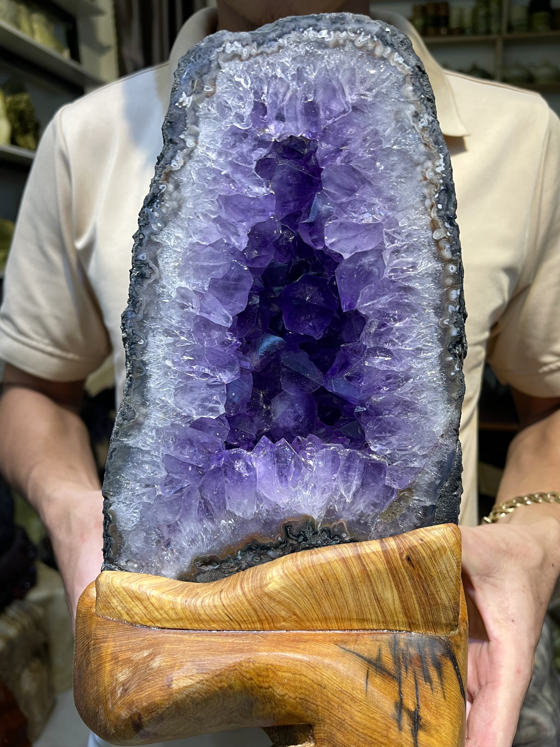 HỐC THẠCH ANH TÍM – AMETHYST GEODE – KT : 29X14KG, 4.3KG (T83)