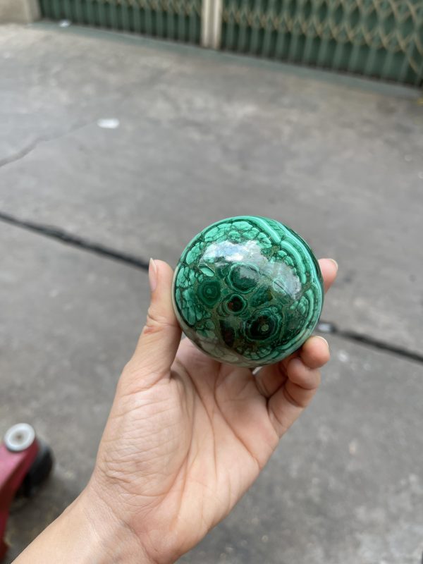 QUẢ CẦU ĐÁ LÔNG CÔNG – MALACHITE – 0.525KG – DK : 6.5 CM (MS : MLC01)