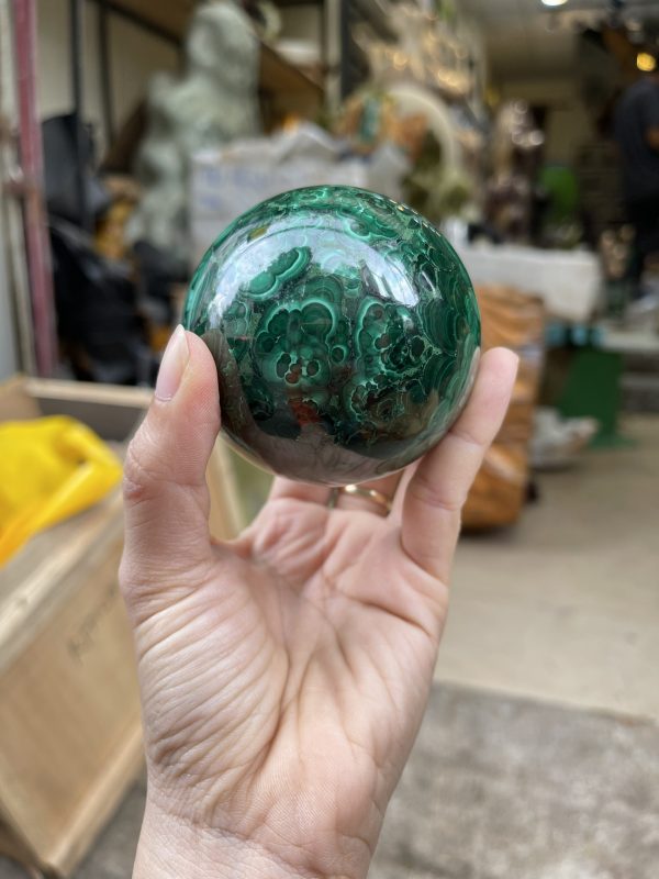 QUẢ CẦU ĐÁ LÔNG CÔNG – MALACHITE – 0.625KG – ĐK : 6.9CM (MS : MLC02)