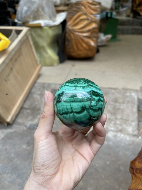 QUẢ CẦU ĐÁ LÔNG CÔNG – MALACHITE – 0.525KG – DK : 6.5 CM (MS : MLC01)