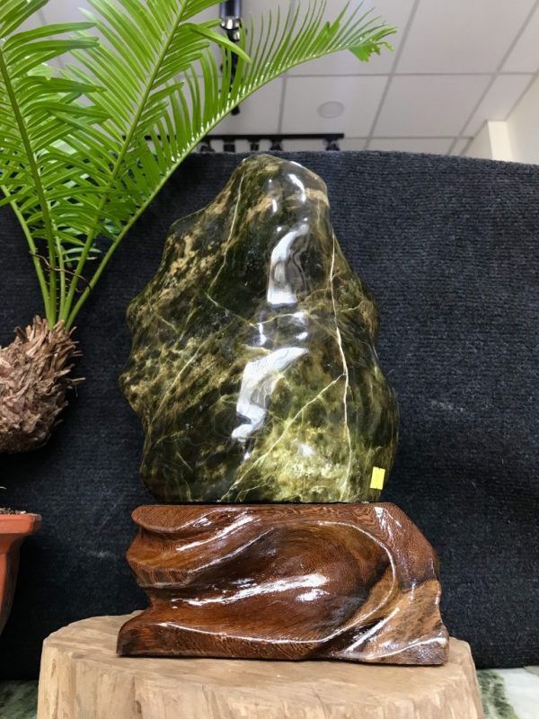 CÂY ĐÁ PHONG THỦY NGỌC SERPENTINE KT: 31 X 18 CM- 4,4 KG (MS: D9)